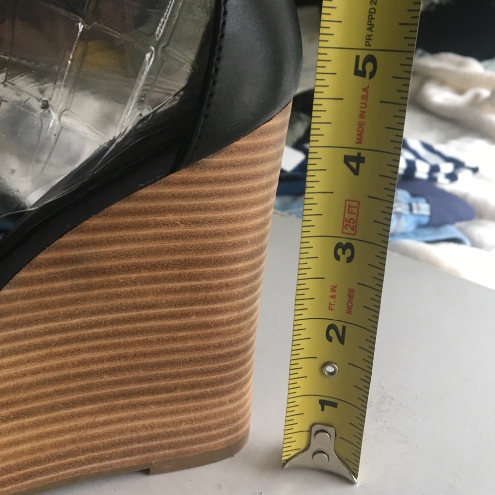🍌Banana Republic Wedge Heels - Picture 7 of 7